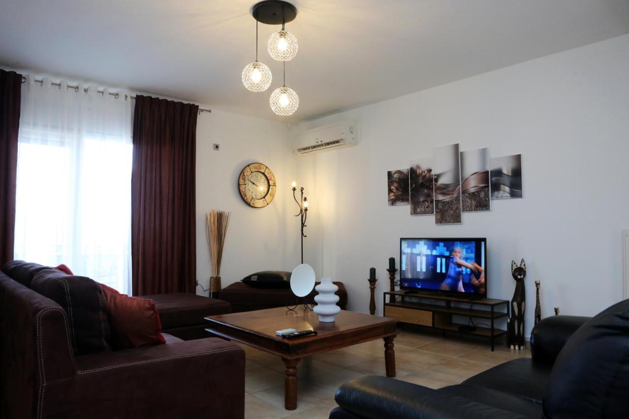 Nenas House Apartment Nea Iraklitsa ภายนอก รูปภาพ