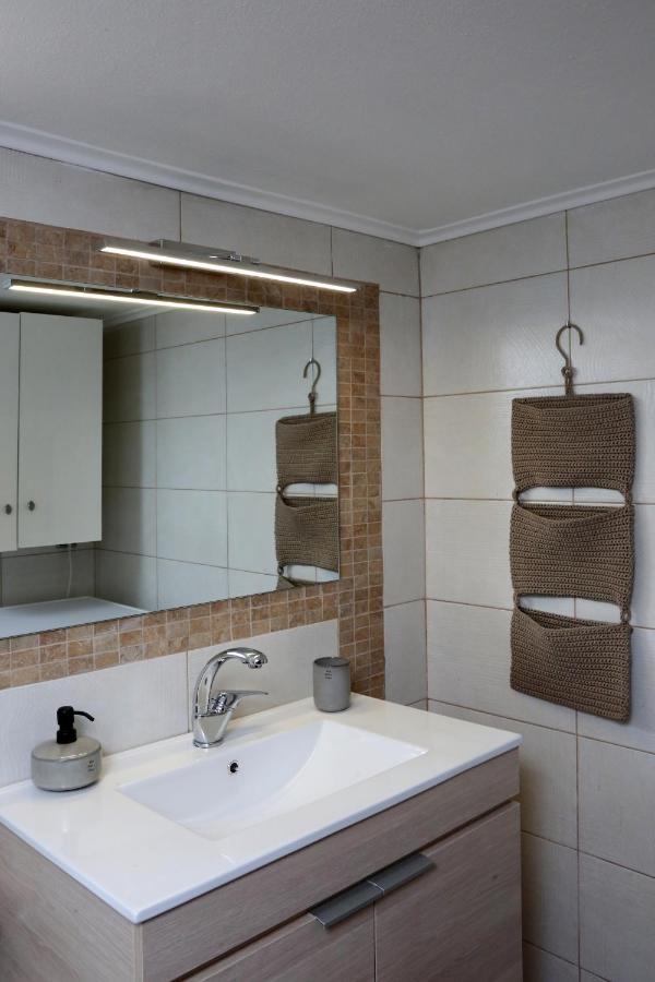 Nenas House Apartment Nea Iraklitsa ภายนอก รูปภาพ